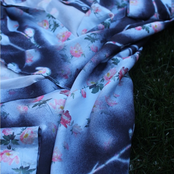 ACNE Studios Women’s Silk Blouse Shirt Trend Colours Highest Quality - Picture 8 of 11